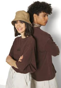 YOURTURN UNISEX - T-shirt Z Nadrukiem - Dark Brown -Yourturn ed0047be63e54a299600a138edfa9bf3 scaled