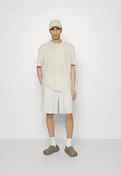 YOURTURN UNISEX 2 PACK - T-shirt Basic - Offwhite/light Green