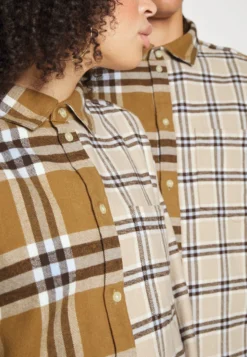 YOURTURN MASH UP CHECK GENDERLESS - Koszula - Beige -Yourturn f6c8b38e17f246d4880775a310c86235 scaled