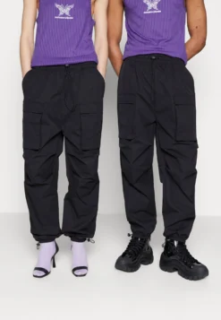 YOURTURN UNISEX - Bojówki - Black