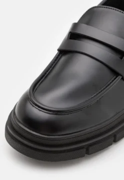 YOURTURN Półbuty Wsuwane - Black -Yourturn fbe1d69ec73d424097583e846261fdbb scaled